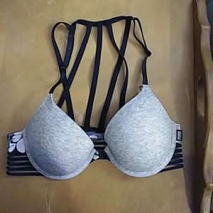 PINK Victoria's Secret strappy bra 32C